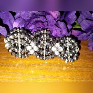 Vintage Beaded Stretch Bracelet Pot Metal Gray And Clear Rhinestone Flower Desig